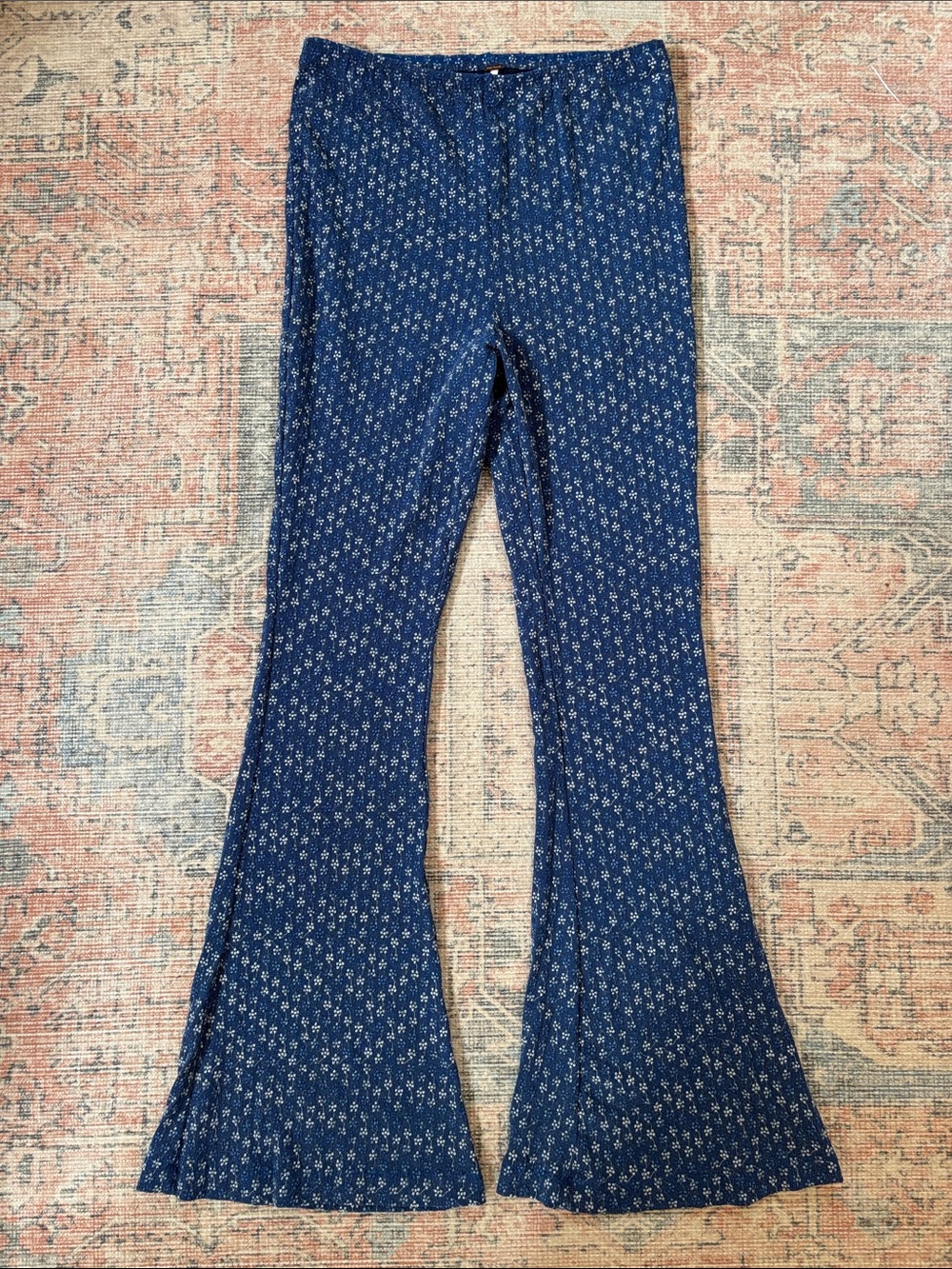 Free People Blue Floral Pull On Flare Pants Size Small